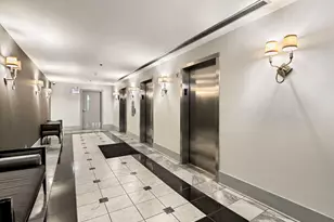 70 W Huron St, Chicago, IL 60654 - Photo 5