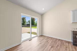 1512 6th St, Harvard, IL 60033 - Photo 9