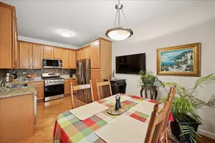 2710 Langley Cir, Glenview, IL 60025 - Photo 5