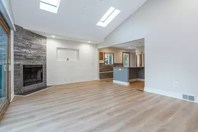 2008 Kirchoff Road, Rolling Meadows, IL 60008 - Photo 7