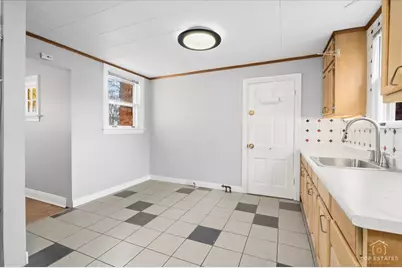 304 E Camp McDonald Road, Prospect Heights, IL 60070 - Photo 13