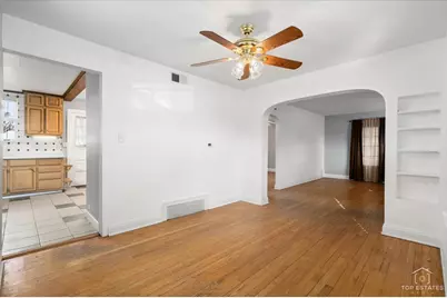 304 E Camp McDonald Road, Prospect Heights, IL 60070 - Photo 9