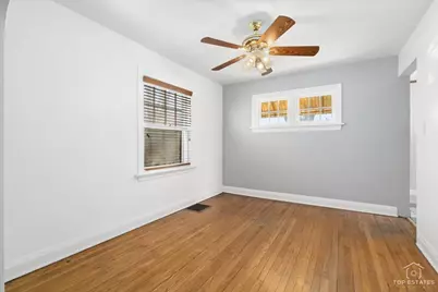 304 E Camp McDonald Road, Prospect Heights, IL 60070 - Photo 7