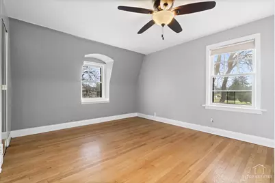 304 E Camp McDonald Road, Prospect Heights, IL 60070 - Photo 17