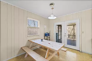 646 N Cove Ct, Decatur, IL 62521 - Photo 11