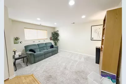 492 Holiday Lane, Hainesville, IL 60073 - Photo 15