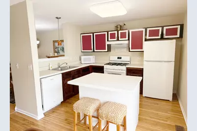 492 Holiday Lane, Hainesville, IL 60073 - Photo 5