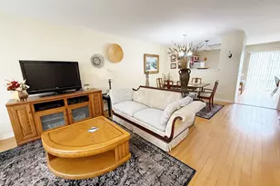 492 Holiday Ln, Hainesville, IL 60073 - Photo 3