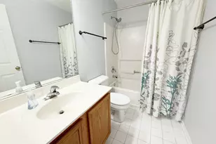 492 Holiday Ln, Hainesville, IL 60073 - Photo 9