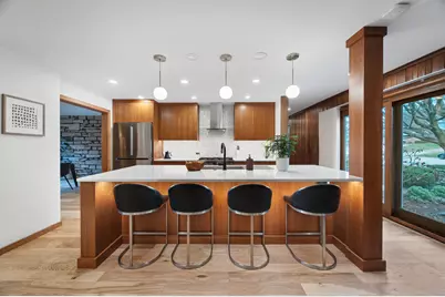 219 Parkview Drive, Bloomington, IL 61701 - Photo 5