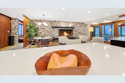 219 Parkview Drive, Bloomington, IL 61701 - Photo 13