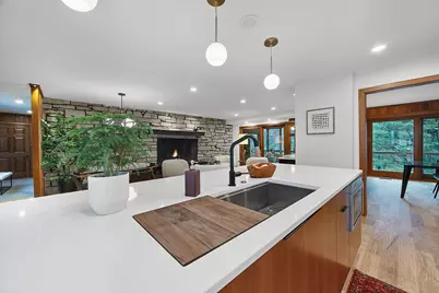 219 Parkview Drive, Bloomington, IL 61701 - Photo 7