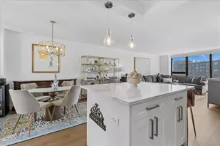 3930 N Pine Grove Ave, Chicago, IL 60613 - Photo 5