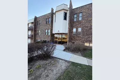 2216 Country Club Drive #25, Woodridge, IL 60517 - Photo 1