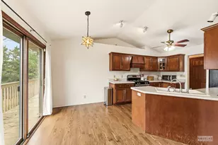 27 Hickory Loop Dr, Sandwich, IL 60548 - Photo 11