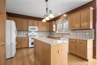 7113 Dunham Road, Downers Grove, IL 60516 - Photo 5