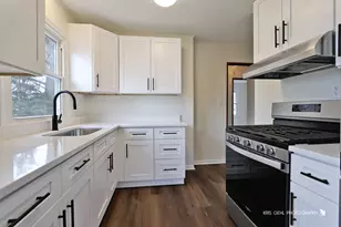 2207 Emmaus Ave, Zion, IL 60099 - Photo 7