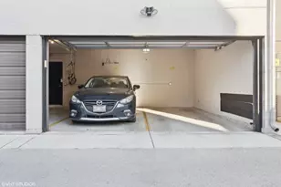 1209 E 46th St, Chicago, IL 60653 - Photo 15