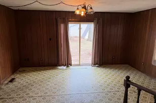 206 S 1st St, Pinckneyville, IL 62274 - Photo 5