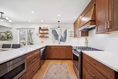 122 Williamsburg Drive, Bartlett, IL 60103 - Photo 9