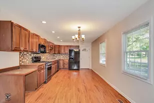 21946 Merrill Ave, Sauk Village, IL 60411 - Photo 9