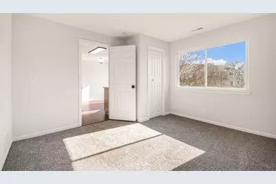 1428 Meadowsedge Lane, Carpentersville, IL 60110 - Photo 9