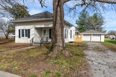 202 S Bush Avenue, Hurst, IL 62949 - Photo 1