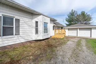 202 S Bush Ave, Hurst, IL 62949 - Photo 25