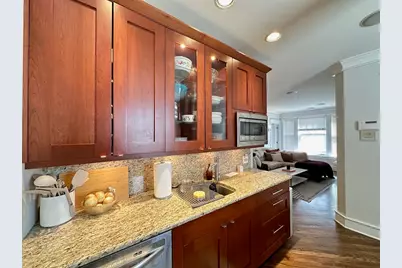 1406 W Cornelia Avenue #2, Chicago, IL 60657 - Photo 9