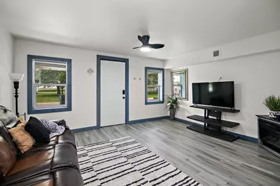 1506 E 2710N Road, Clifton, IL 60927 - Photo 3