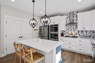 24539 Bantry Dr, Shorewood, IL 60404 - Photo 3