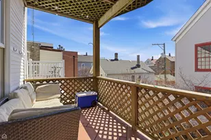 1337 W Barry Ave, Chicago, IL 60657 - Photo 29