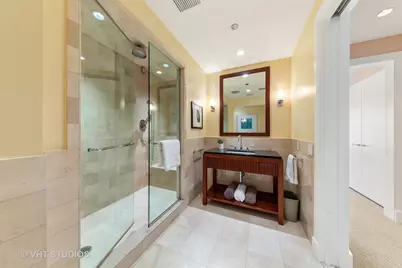 800 N Michigan Avenue #2003, Chicago, IL 60611 - Photo 15