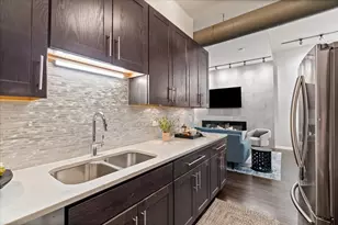 1448 N Orleans St, Chicago, IL 60610 - Photo 13