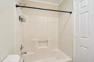 452 Meadow Green Ln, Round Lake Beach, IL 60073 - Photo 23