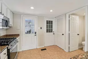 452 Meadow Green Ln, Round Lake Beach, IL 60073 - Photo 9