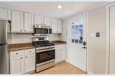 452 Meadow Green Lane, Round Lake Beach, IL 60073 - Photo 5