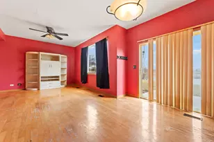 601 W Kristina Ln, Round Lake, IL 60073 - Photo 9