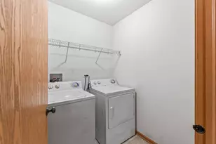 601 W Kristina Ln, Round Lake, IL 60073 - Photo 17