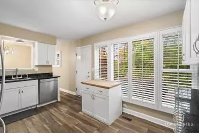 924 Thornton Lane, Buffalo Grove, IL 60089 - Photo 7