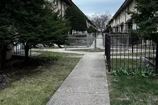 1142 E 81st St, Chicago, IL 60619 - Photo 3