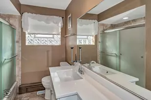 1060 Lucas St, Calumet City, IL 60409 - Photo 15