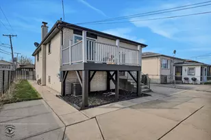 1060 Lucas St, Calumet City, IL 60409 - Photo 27