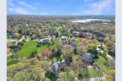 2041 Tremont Court, Libertyville, IL 60048 - Photo 3