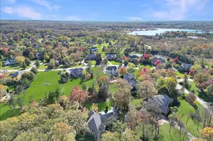 2041 Tremont Ct, Libertyville, IL 60048 - Photo 3