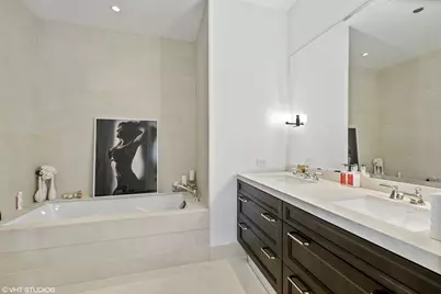 118 E Erie Street #29F, Chicago, IL 60611 - Photo 9