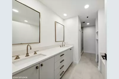 57 E Delaware Place #2805, Chicago, IL 60611 - Photo 15