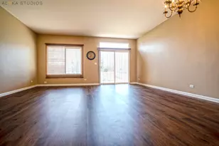 1850 Wisteria Dr, Aurora, IL 60503 - Photo 9