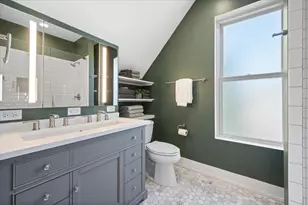 2710 N Sacramento Ave, Chicago, IL 60647 - Photo 29