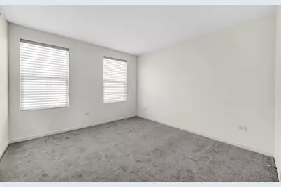 2260 Horseshoe Circle, Naperville, IL 60564 - Photo 5